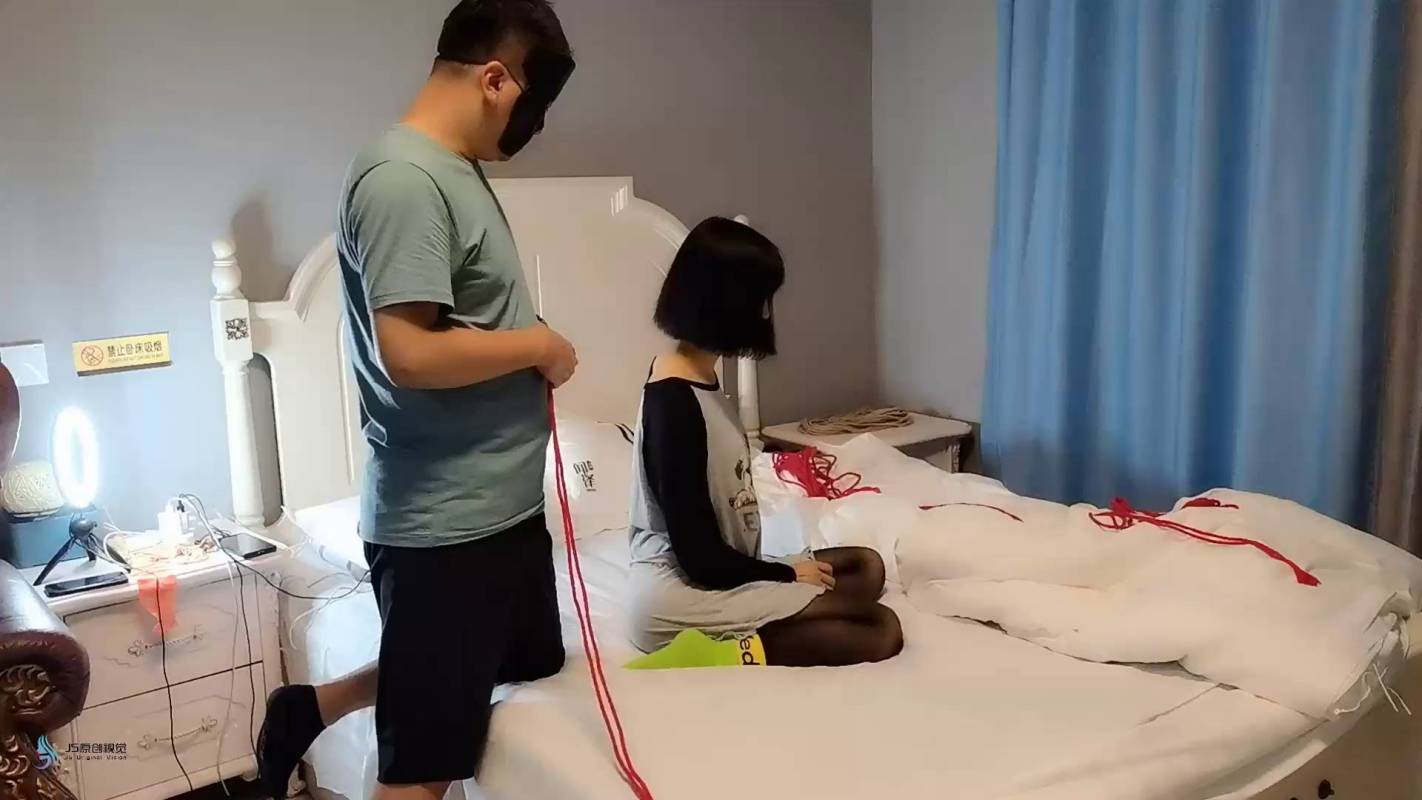 js绳艺定制kb新作品之红绳后手观音驷马梱梆 棉袜咝袜tao头 胶带封觜挠痒梆脚趾！本影视可在线看！