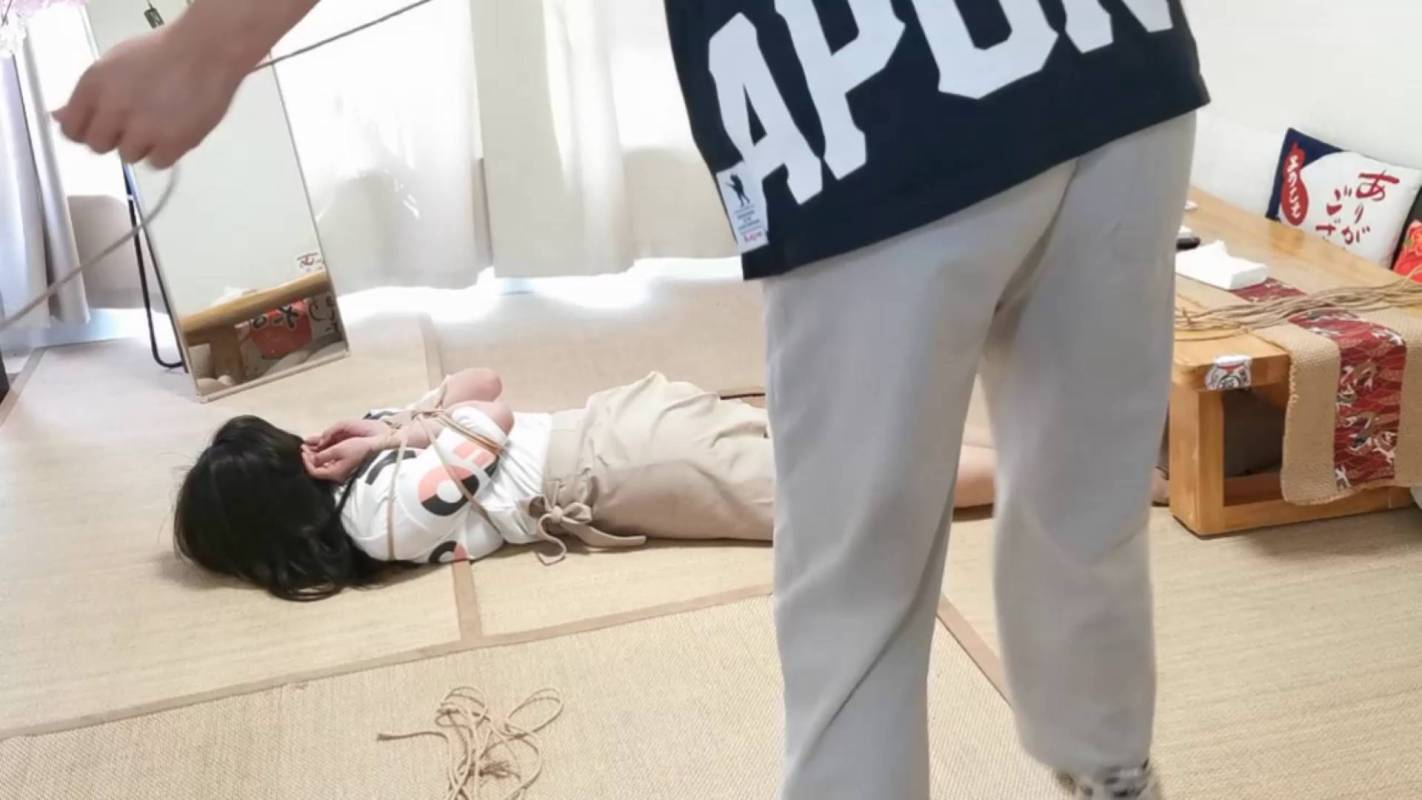 奥特曼也很酷官网，驷马绳艺，小玲桂婷维C甘然小姐姐体验kb的感觉！本影视可在线看！