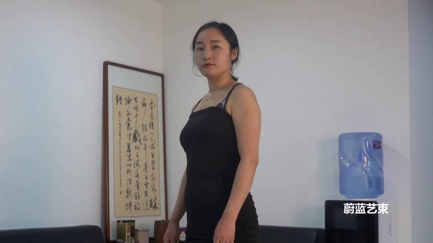 蔚蓝绳艺定拍，吊缚口枷，丝袜高慧被五花大绑悬吊折磨！本影视可在线看！