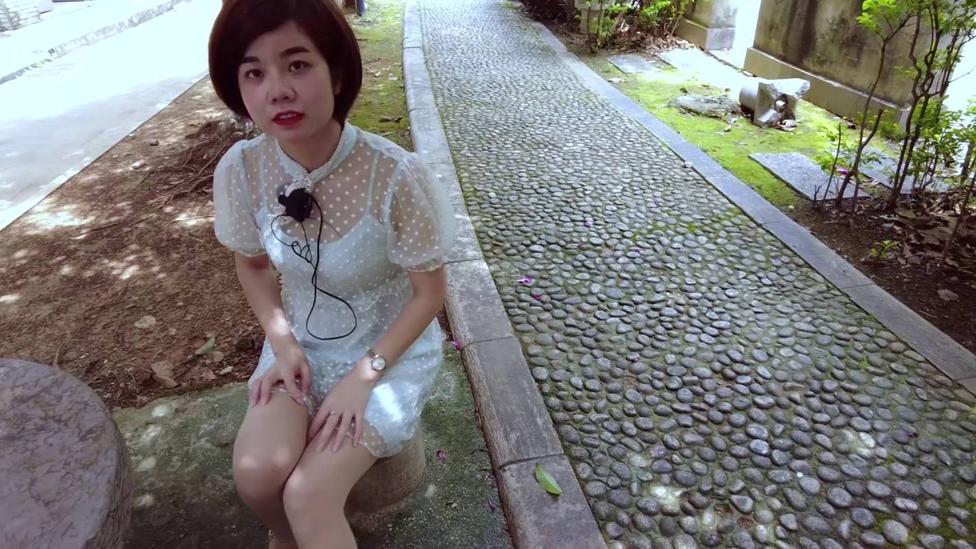 晓鹿紧缚，绳艺定拍，炎热的夏天在树下被KB到处溜达很凉快！本影视可在线看！