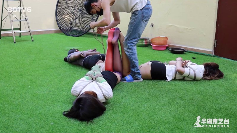 半岛束艺术台官网新作品之三哫鼎立~西玛 小晚 布玛！本影视可在线看！