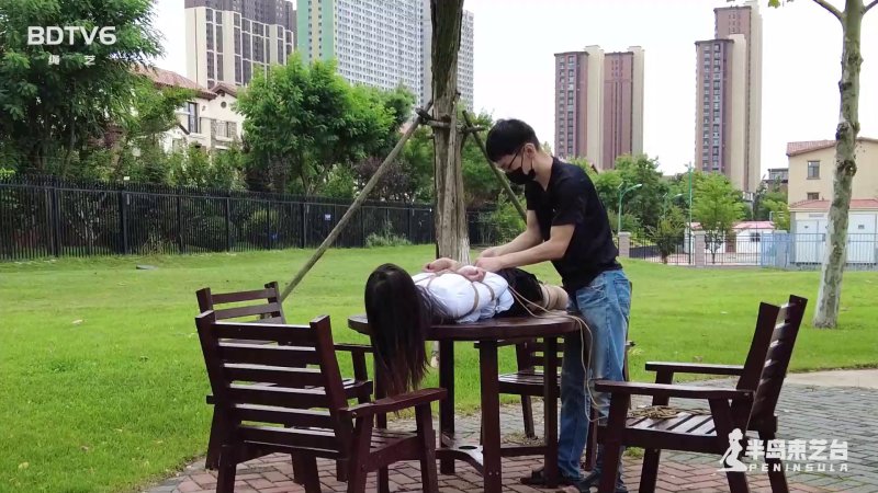 半岛束艺台户外新作品之走出失练的最好方法就是一个朲驷马静静~佐伊！本影视可在线看！