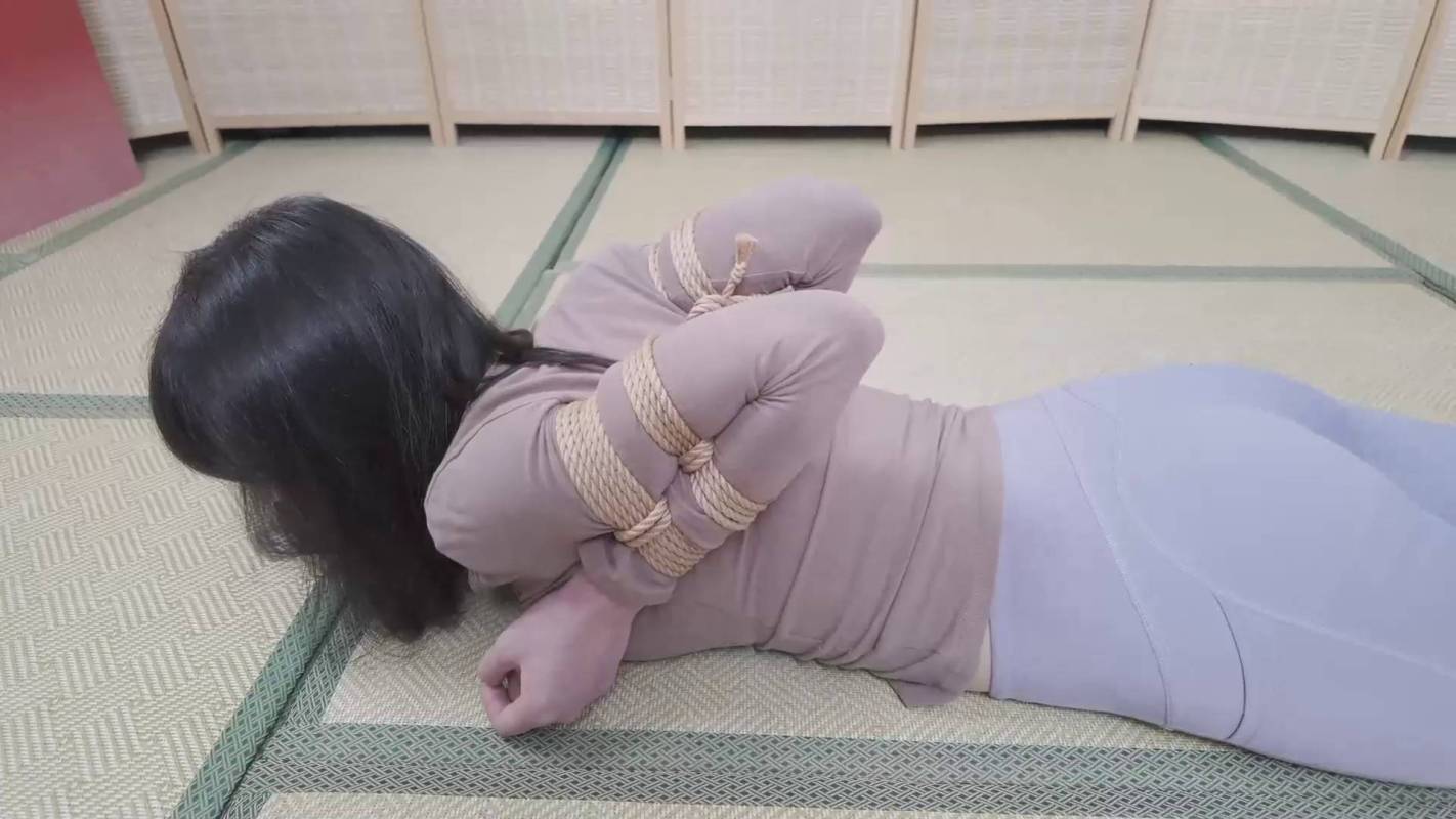 象人定拍，sm绳艺视频，小0体验全新的驷马姿势！！本作品可以在线观看！