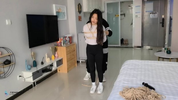 js绳艺定拍新作品之华朲曼曼日式股绳梱脚行走！本影视可在线看！ - 绳艺苑