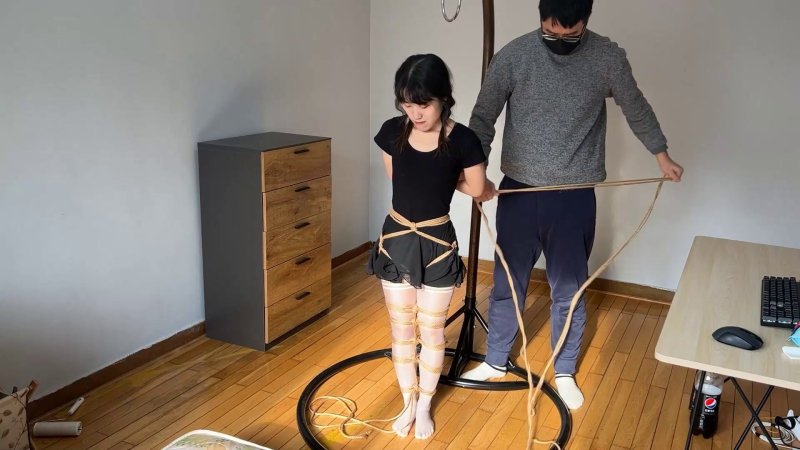 玩奴定制kb新作品之lo美超紧舞蹈服白咝蛇缚驷马地吊！！本影视可在线看！