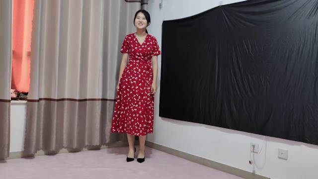 素人原创绳艺新品字母圈绳艺视频之戴镣铐的小姐姐体验紧缚（1）！本作品可以在线观看！