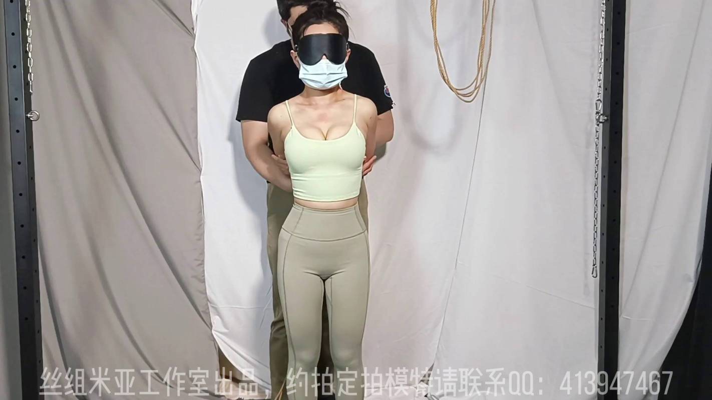 丝组米亚紧缚，吊缚绳艺，瑜伽老师佳佳享受瑜伽服的kb悬吊体验！本影视可在线看！