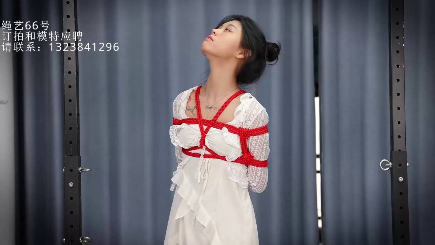 心悦艺束官网，驷马吊缚，苏苏穿着肉丝戴着口球体验被kb悬吊的感觉！本影视可在线看！