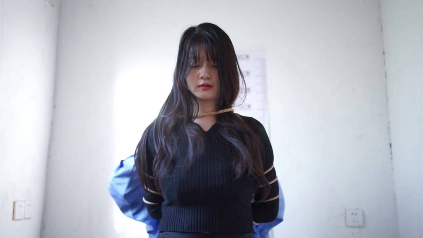 结绳而治绳艺定拍，国产绳艺调教论坛首页，薛怡君全身被五花大绑的紧缚！本作品可以在线观看！