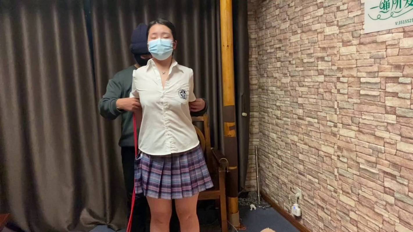 龙飞紧缚，紧缚论坛，紫棋的直臂紧缚放置！本作品可以在线观看！